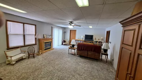 Living - 2585 E 450th Rd, Oglesby, IL 61348 photo 2 of 4