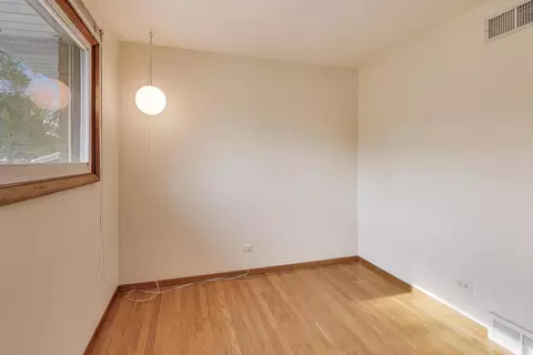 Bedroom - 910 E Aster Ave, Palatine, IL 60074 photo 6 of 7