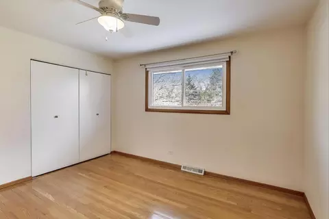 Bedroom - 910 E Aster Ave, Palatine, IL 60074 photo 2 of 7