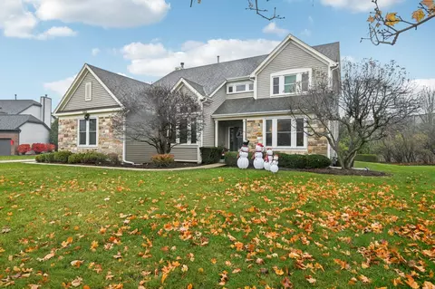 14355 Spring Meadow Ct, Libertyville, IL 60048