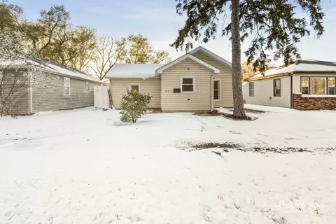 453 S Dearborn Ave, Bradley, IL 60915