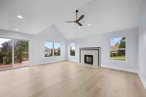 Living - 400 Diamond Back Way, Algonquin, IL 60102 photo 5 of 6