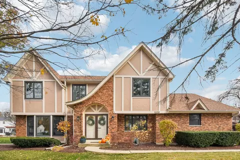 1006 Bankfield Ct, Naperville, IL 60540