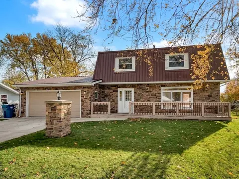 9 Hilltop Dr, Bourbonnais, IL 60914