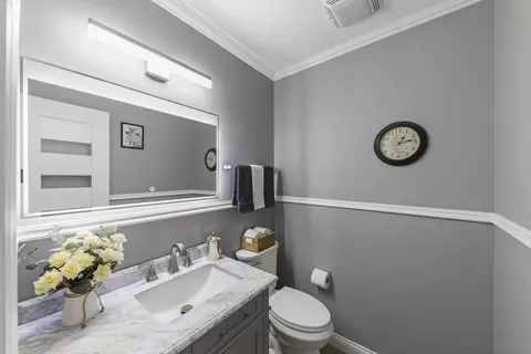 Bath - 903 Old Oak Cir, Algonquin, IL 60102 photo 1 of 7