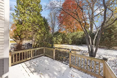 Exterior - 903 Old Oak Cir, Algonquin, IL 60102 photo 2 of 3