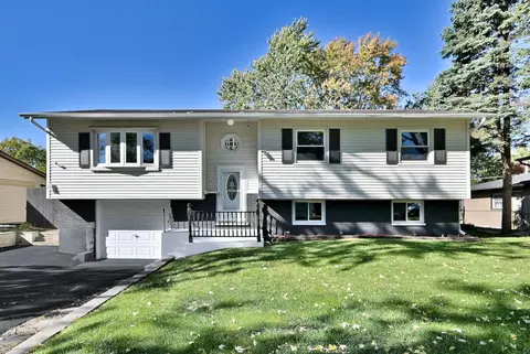 6938 Meadowbrook Ln, Hanover Park, IL 60133
