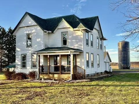 12916 Grange Hall Rd, Capron, IL 61012