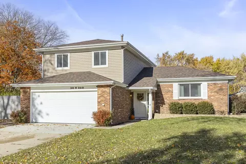 30 W260 Holyoke Ct, Warrenville, IL 60555