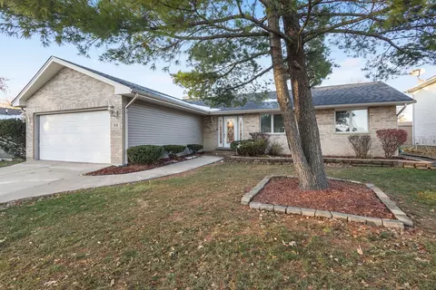 618 Old Forge Ln, University Park, IL 60484