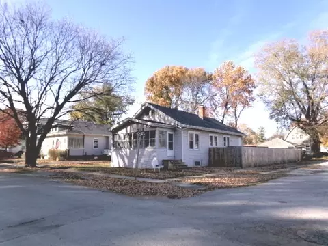 701 W South St, Clinton, IL 61727