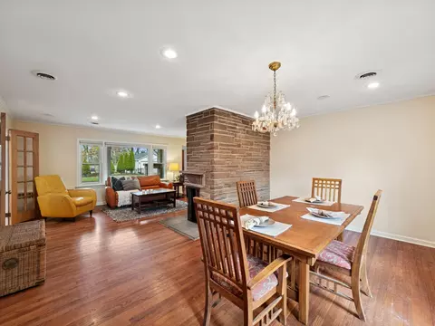 295 Ardmore Rd, Des Plaines, IL 60016 photo 7