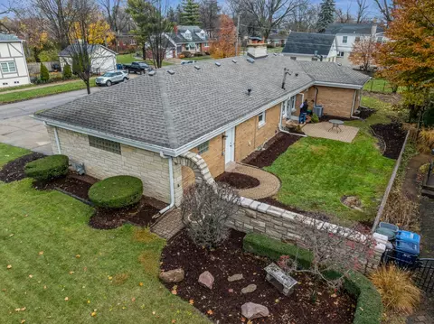 295 Ardmore Rd, Des Plaines, IL 60016 photo 23