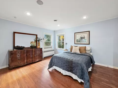 295 Ardmore Rd, Des Plaines, IL 60016 photo 14