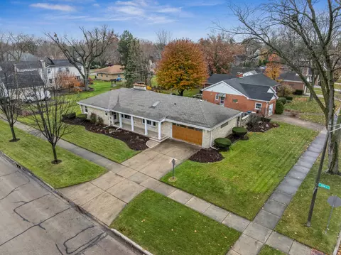 295 Ardmore Rd, Des Plaines, IL 60016 photo 2