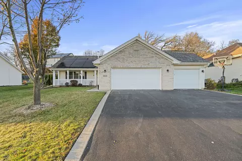 6618 Deer Isle Dr, Cherry Valley, IL 61016