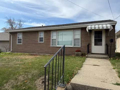 705 S Division Ave, Polo, IL 61064