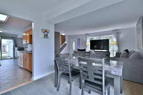 658 Claridge Cir, Hoffman Estates, IL 60169 photo 6