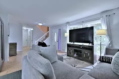 658 Claridge Cir, Hoffman Estates, IL 60169 photo 8