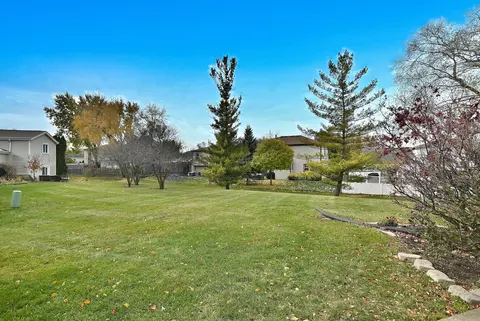 658 Claridge Cir, Hoffman Estates, IL 60169 photo 29