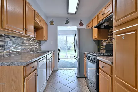 658 Claridge Cir, Hoffman Estates, IL 60169 photo 13