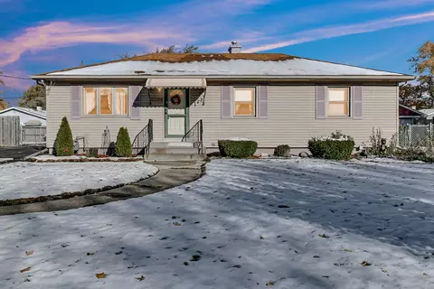 3346 Bernice Rd, Lansing, IL 60438