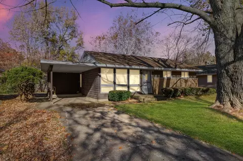 1204 W Beardsley Ave, Champaign, IL 61821 photo 2