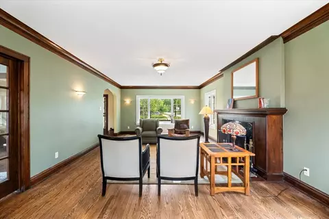 219 E Saint Charles Rd, Elmhurst, IL 60126 photo 8