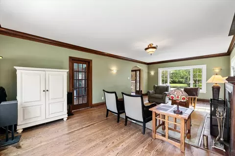219 E Saint Charles Rd, Elmhurst, IL 60126 photo 7