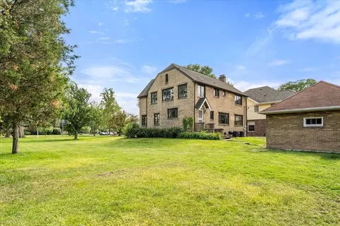 219 E Saint Charles Rd, Elmhurst, IL 60126 photo 37