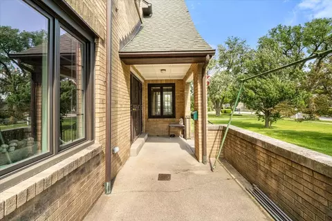 219 E Saint Charles Rd, Elmhurst, IL 60126 photo 39