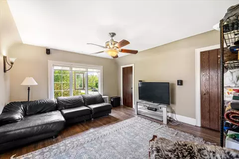 219 E Saint Charles Rd, Elmhurst, IL 60126 photo 31