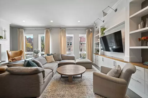 Living - 232 E 18th St, Chicago, IL 60616 photo 2 of 6