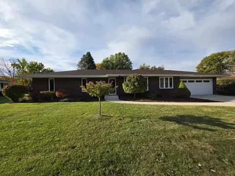 5131 Potomac Dr, Rockford, IL 61107