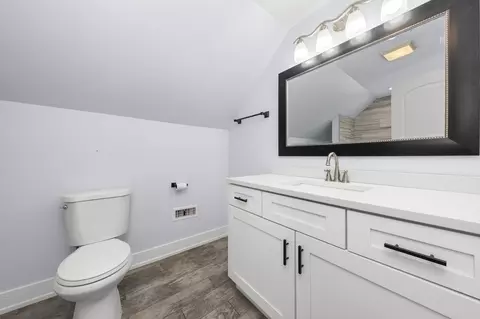 Bath - 2510 E 109th St, Chicago, IL 60617 photo 1 of 3