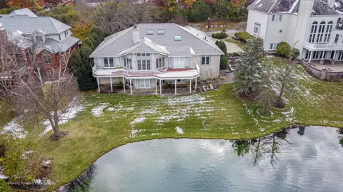 View/Area - 9370 Cascade Cir, Burr Ridge, IL 60527 photo 3 of 4