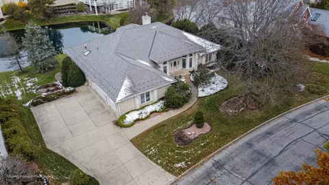 View/Area - 9370 Cascade Cir, Burr Ridge, IL 60527 photo 1 of 4