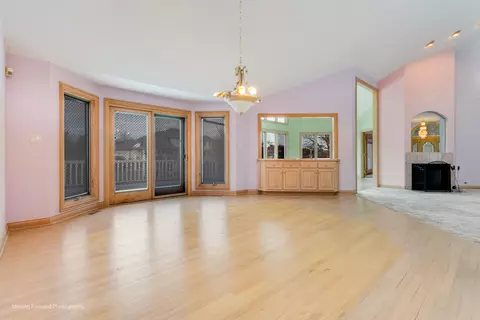 Living - 9370 Cascade Cir, Burr Ridge, IL 60527 photo 3 of 12