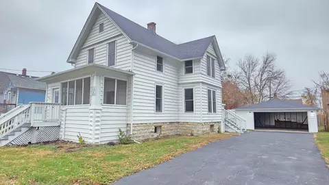 310 Pine St, Joliet, IL 60435