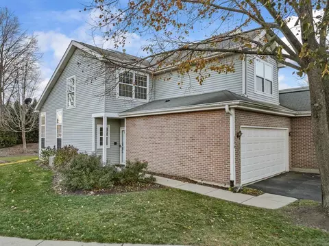 266 Grandview Ct, Algonquin, IL 60102