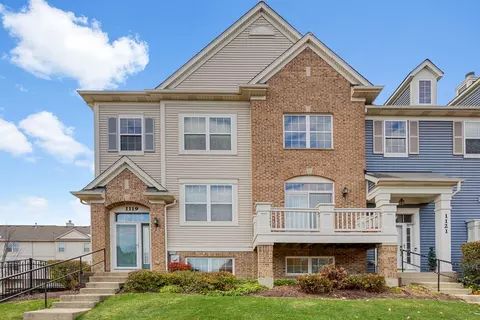 1119 Orangery Ct, Carol Stream, IL 60188