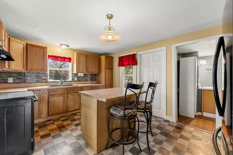 Kitchen - 205 E South St, Mansfield, IL 61854 photo 4 of 5