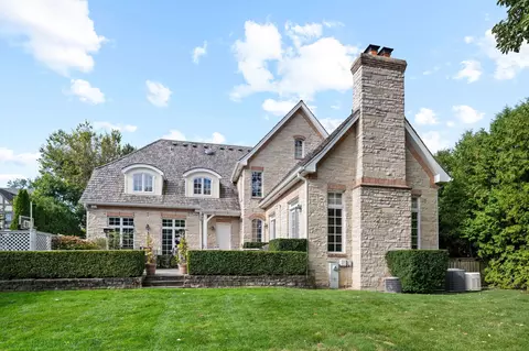 Exterior - 677 Greenleaf Ave, Glencoe, IL 60022 photo 6 of 9