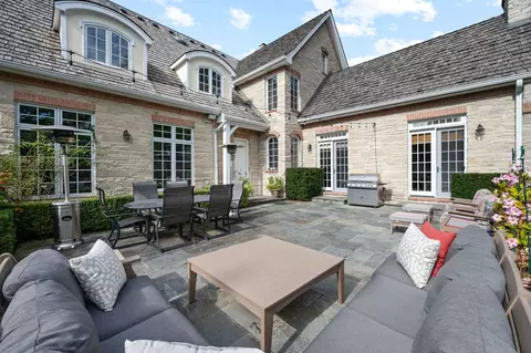 Exterior - 677 Greenleaf Ave, Glencoe, IL 60022 photo 8 of 9