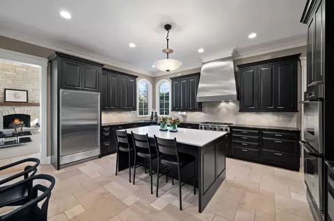 Kitchen - 677 Greenleaf Ave, Glencoe, IL 60022 photo 1 of 3