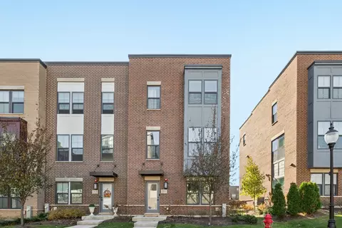 211 Dawson Dr, Mount Prospect, IL 60056