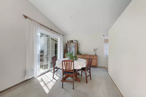 Dining - 2303 Fulle St, Rolling Meadows, IL 60008 photo 1 of 1