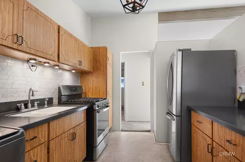 Kitchen - 2303 Fulle St, Rolling Meadows, IL 60008 photo 1 of 3