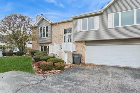 11149 Saratoga Dr, Orland Park, IL 60467