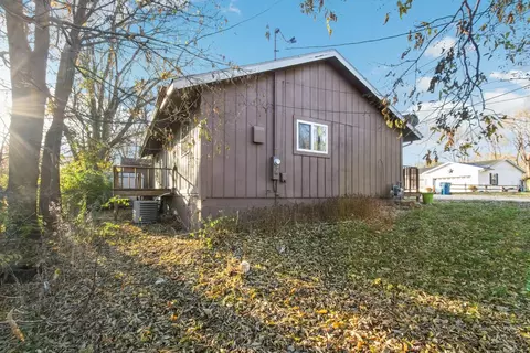 Exterior - 506 Eells Ave, Dixon, IL 61021 photo 3 of 3